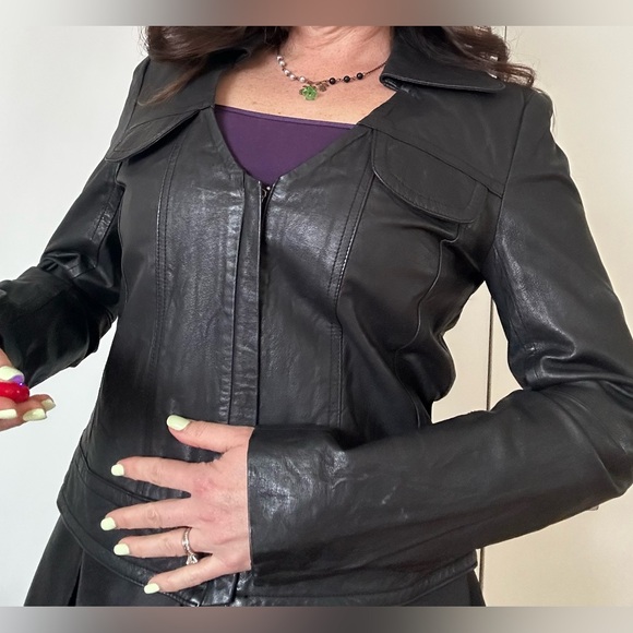 Scatola Leather jacket size L but runs more like a Medium black leather jacket - Picture 3 of 15